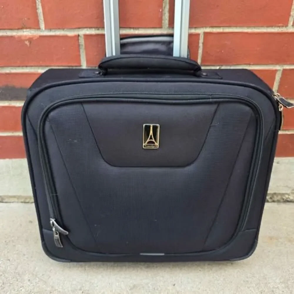 TravelPro Maxlite 4 Rolling Tote - Black